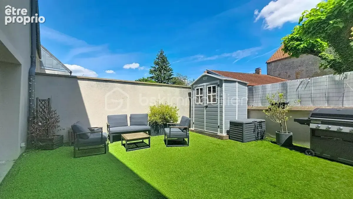 Charmante maison de ville entièrement rénovée avec une grande terrasse de 40 m² - photo 10