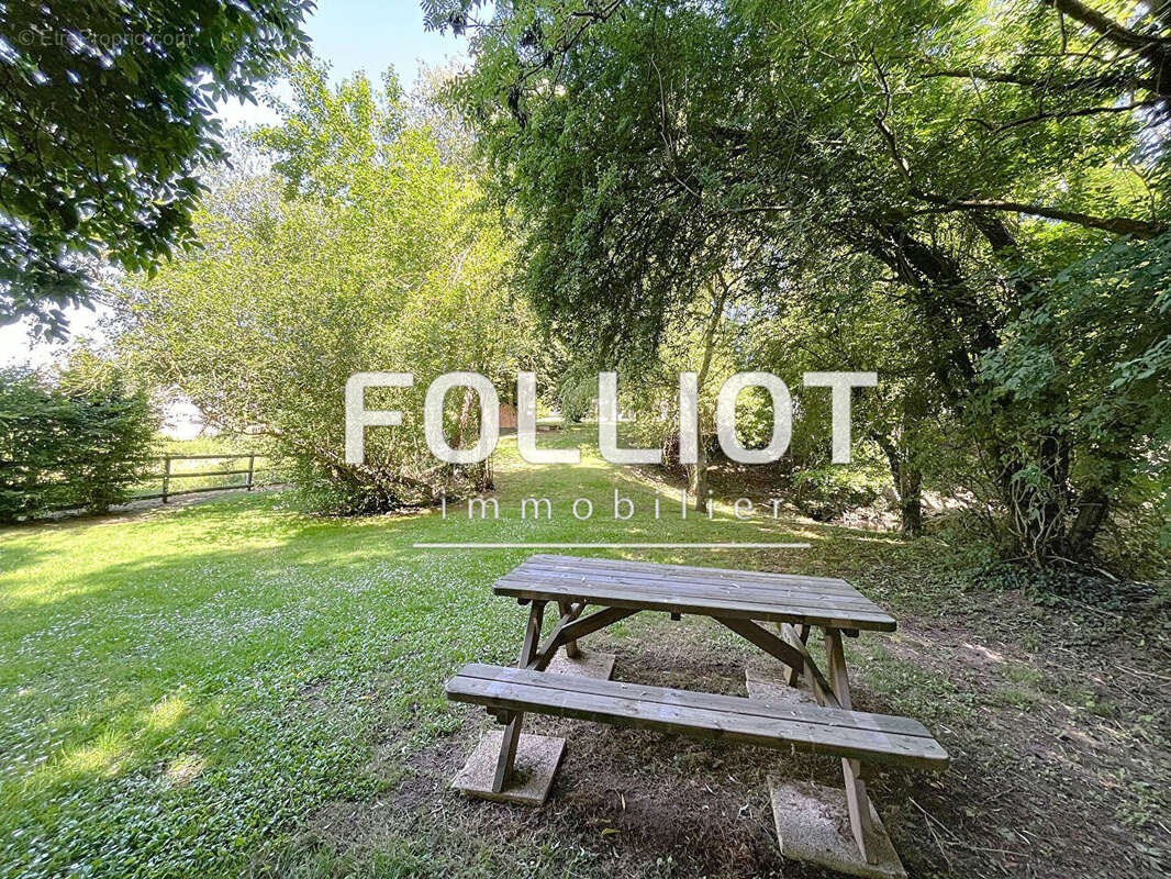 Maison à SAINT-PIERRE-DU-BU