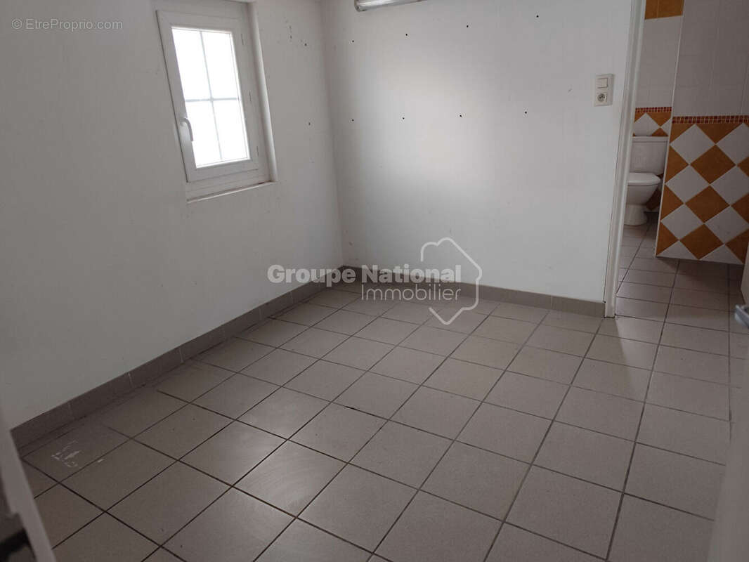 Maison à CAMARET-SUR-AIGUES