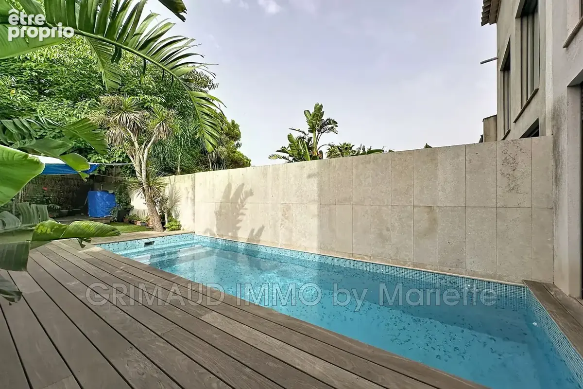 Maison 5 pièces 137 m² à vendre à Cogolin (83310) - photo 3