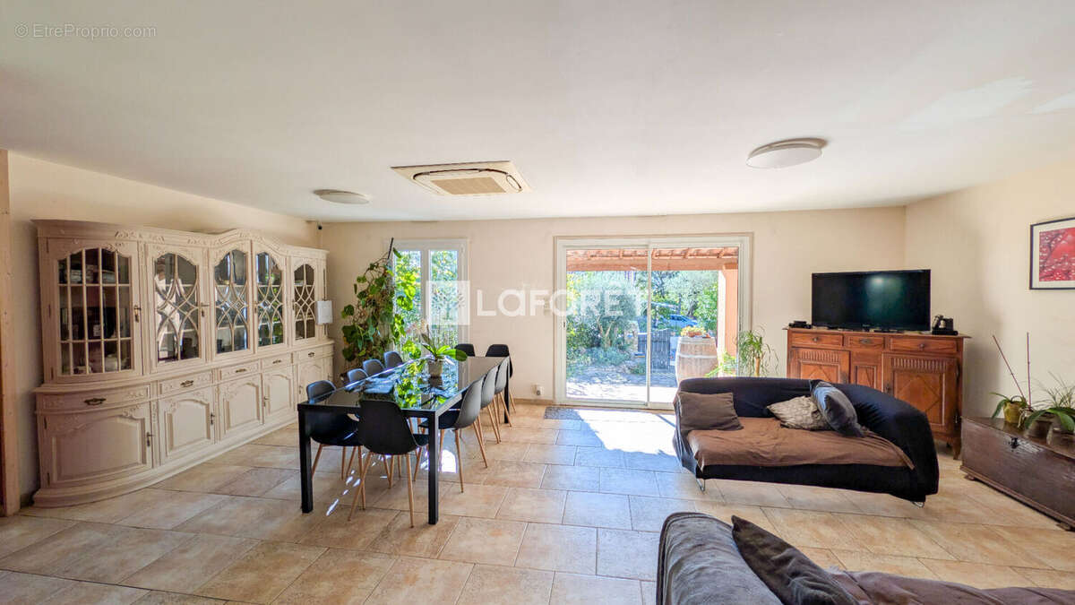 Maison à SAINT-BAUZILLE-DE-MONTMEL