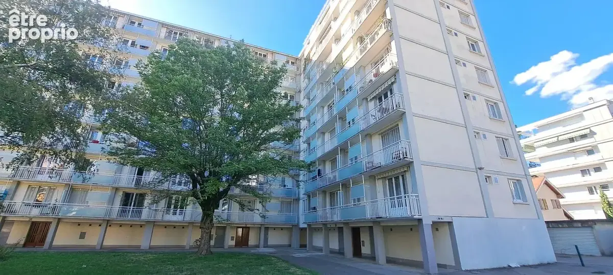 Grenoble  - T3 de 55 m2 avec cave et garage inclus ! - photo 8
