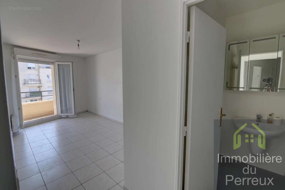 Appartement à ROSNY-SOUS-BOIS