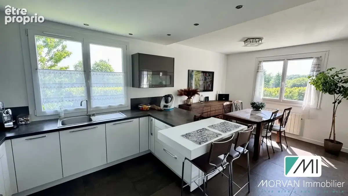 Maison 8 pièces 175 m² à vendre à Les Essarts-Le-Roi (78690) - photo 5