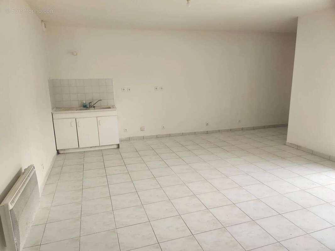 Appartement à REMILLY