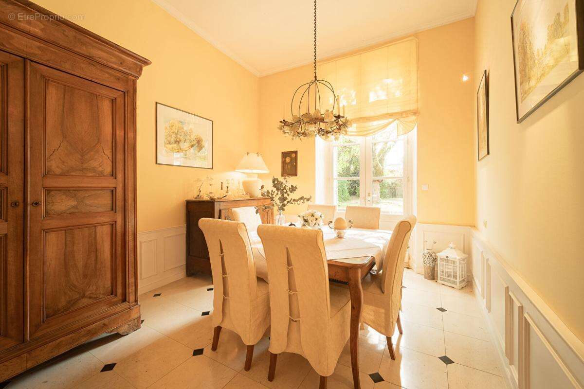 Ensemble immobilier Sézanne 14 pièces 334 m2 - photo 8