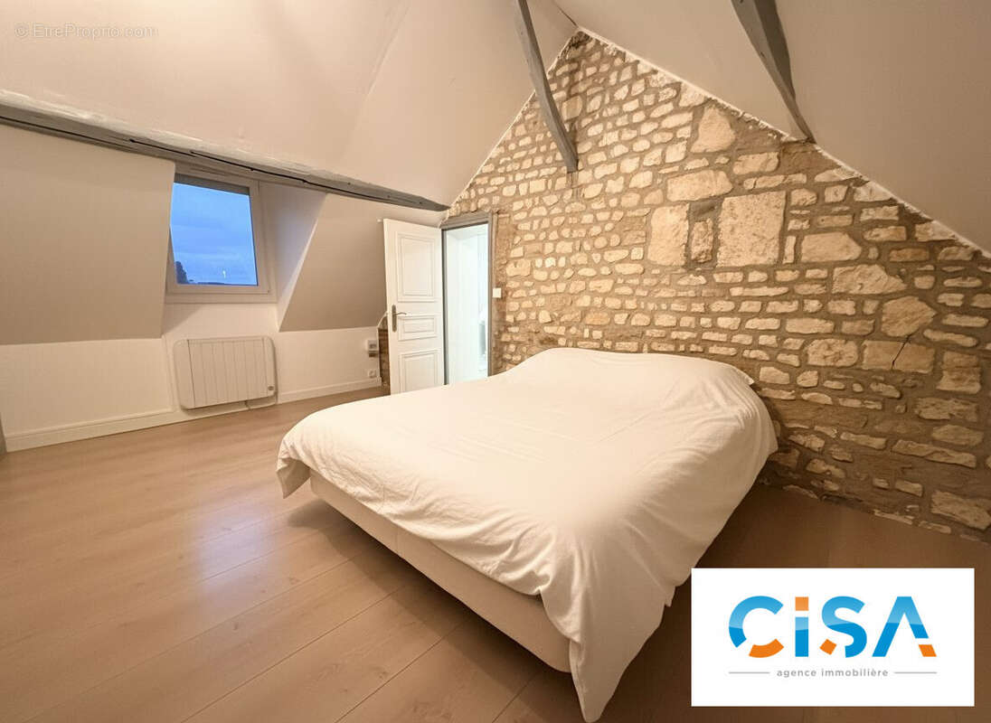 Maison à ESTREES-SAINT-DENIS