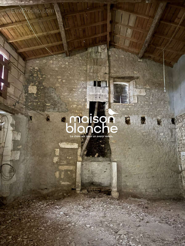 Maison à PORT-D'ENVAUX