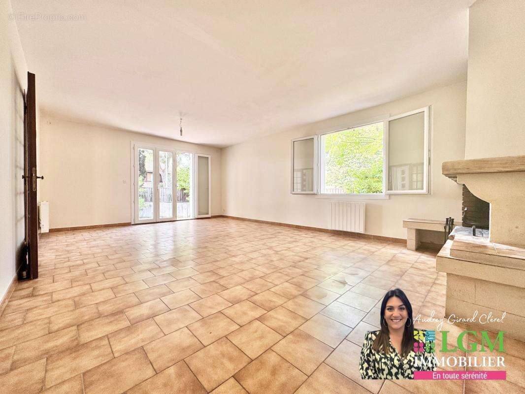 Maison à SAINT-JEAN-DE-VEDAS