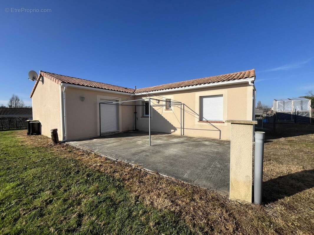 Maison à ROUMAZIERES-LOUBERT