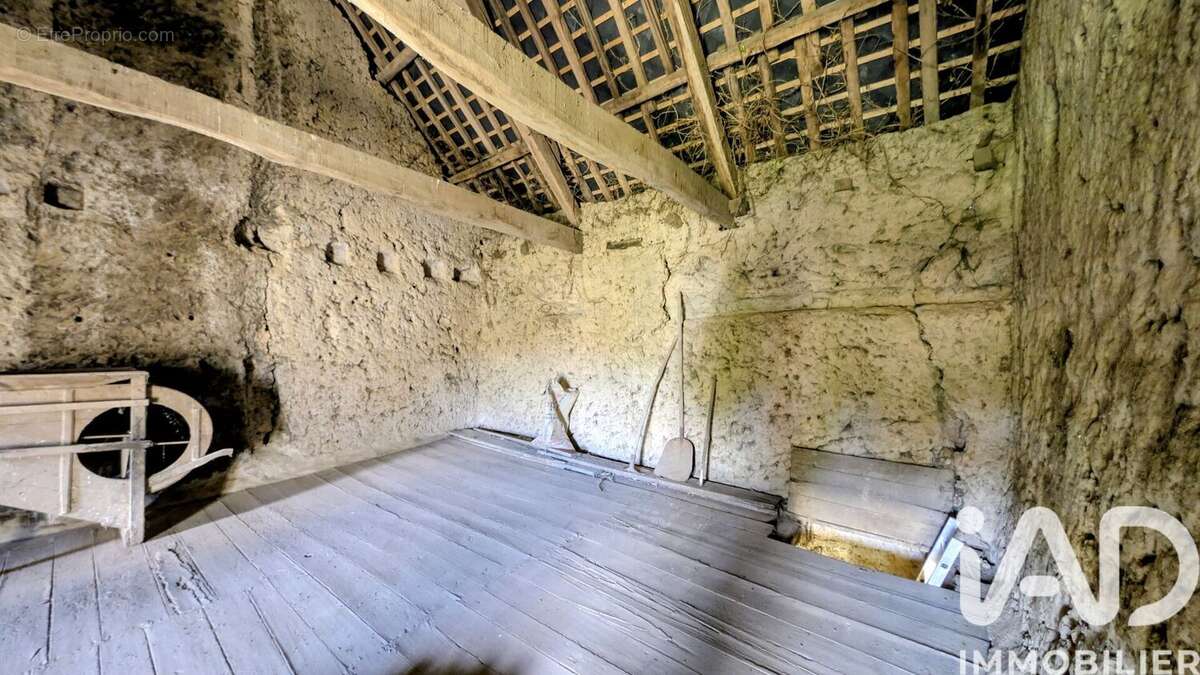 Maison 300 m² à Saint-Thual  - photo 6