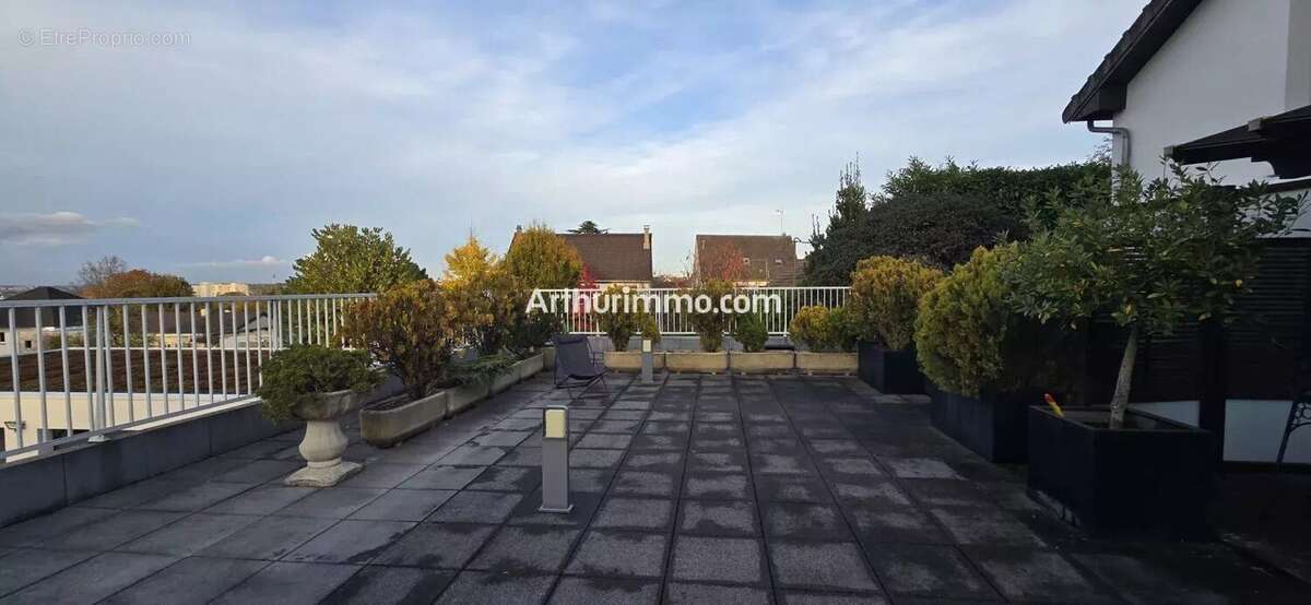 Maison à LIMEIL-BREVANNES