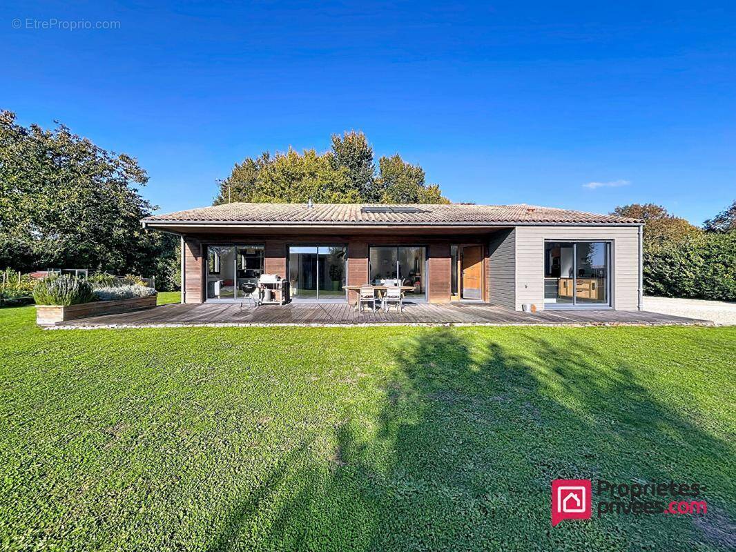 Maison à SAINT-SAUVEUR-D&#039;AUNIS