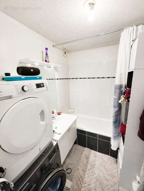 Appartement à ANSE