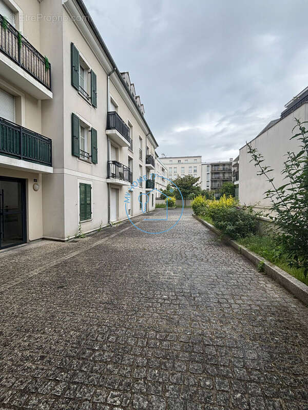 Appartement 67 m² à Montfermeil  - photo 8