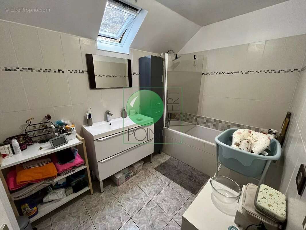 Maison à VERT-LE-GRAND