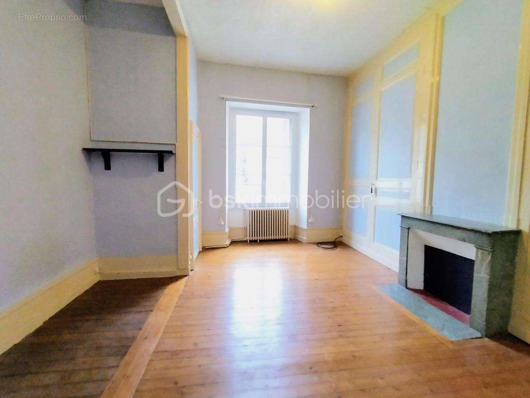 Maison à SAINTE-MAURE-DE-TOURAINE