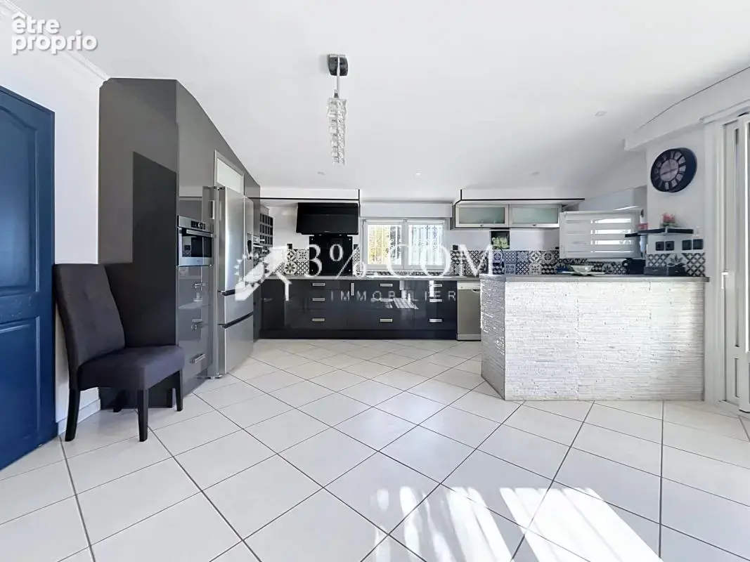 Maison 300 m2 avec 2 logement indépendants sur une parcelle - photo 5