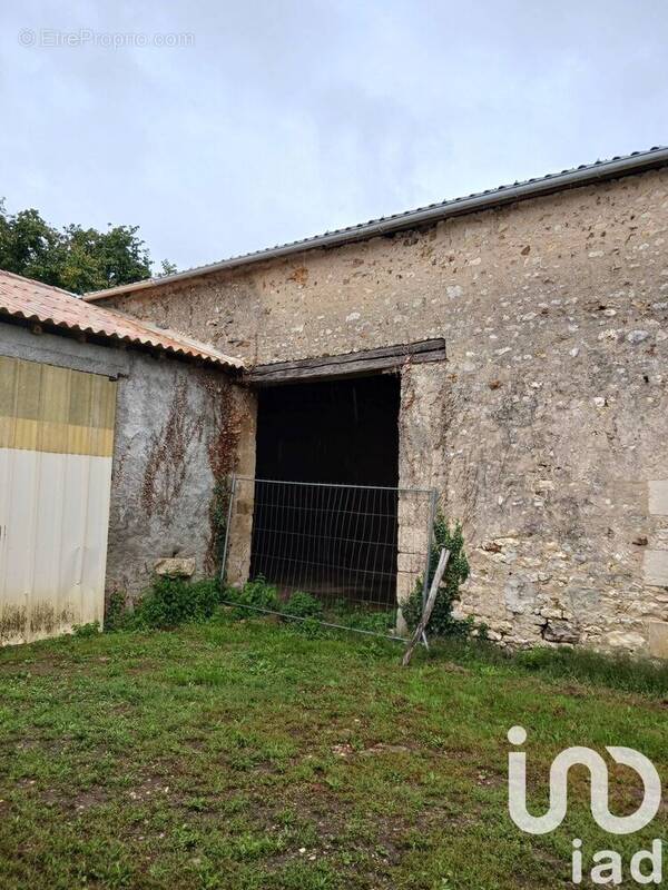Photo 1 - Maison à SAINT-SECONDIN