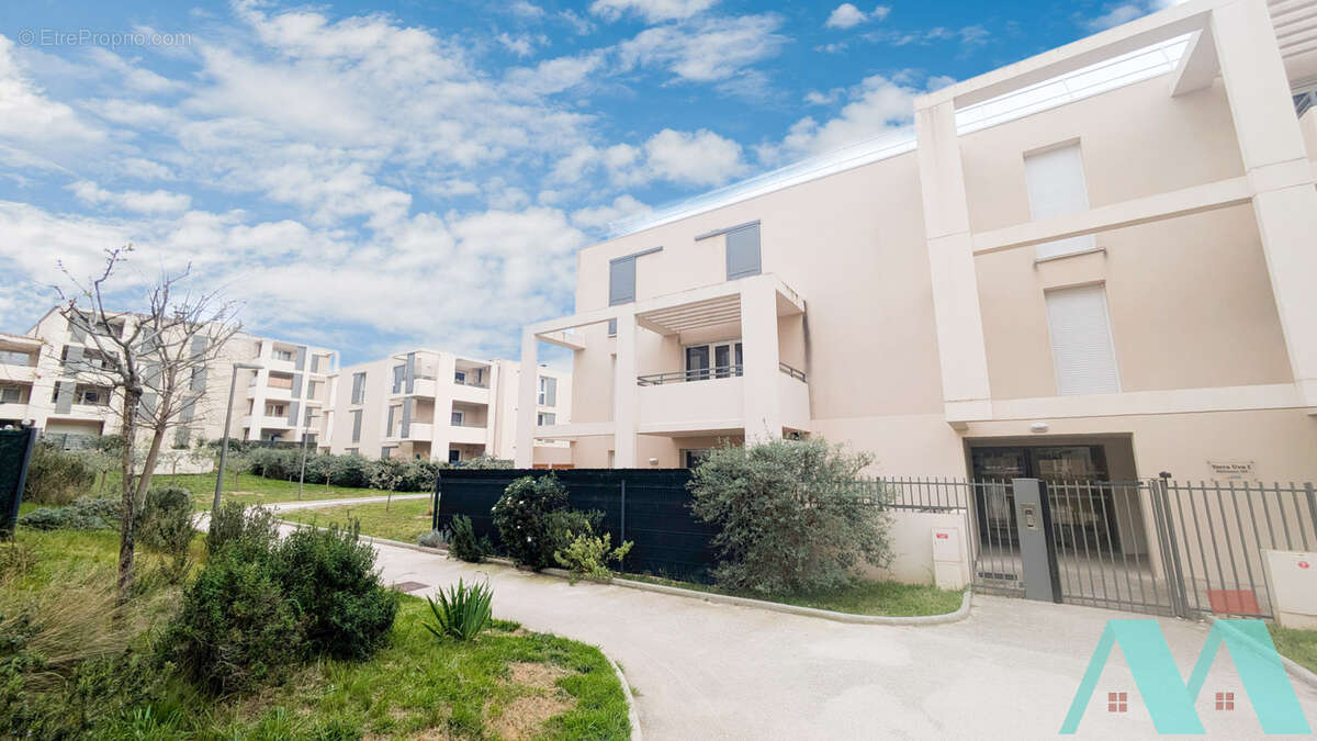 Appartement à LE CASTELLET