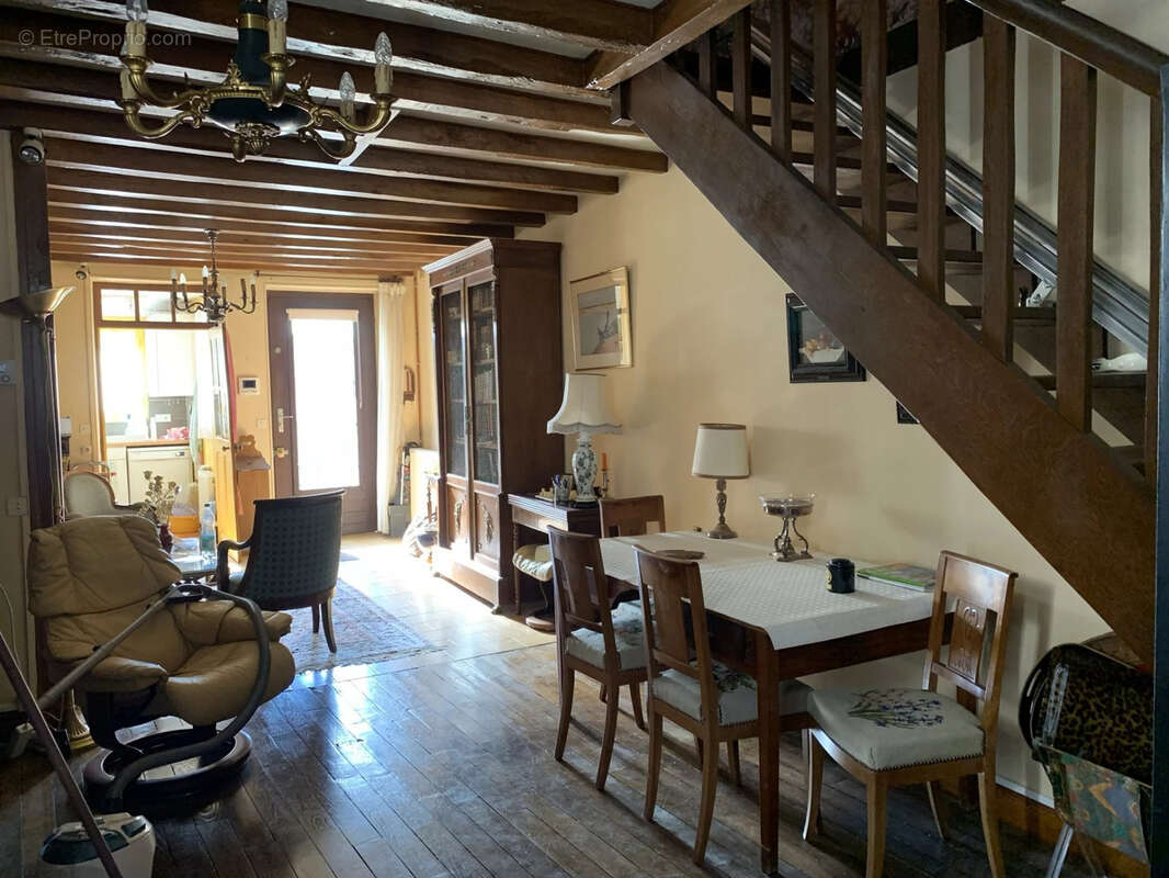 Maison à LE PONT-CHRETIEN-CHABENET