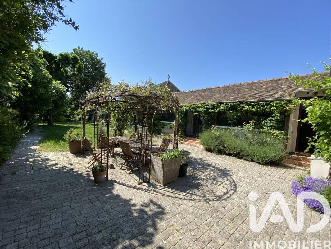 Photo 1 - Maison à SAINT-FARGEAU-PONTHIERRY
