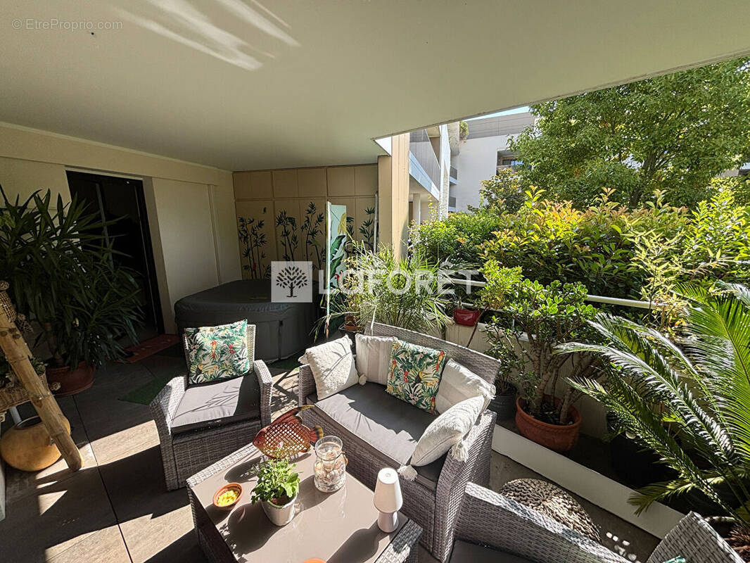 Appartement à LATTES