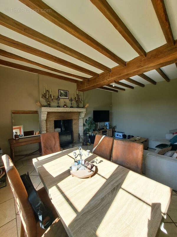 Maison à SAINT-AMAND-SUR-SEVRE