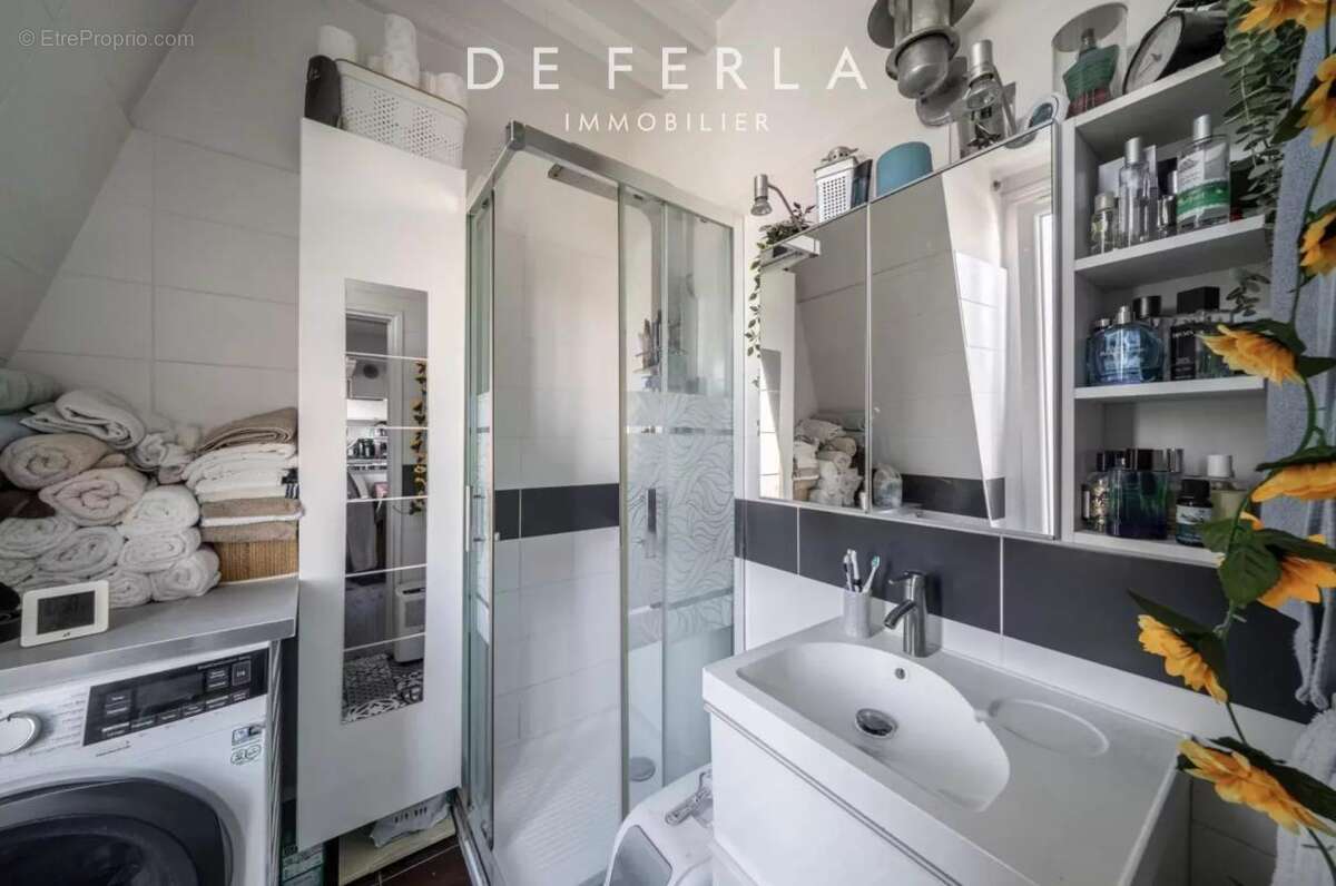 Appartement à PARIS-14E