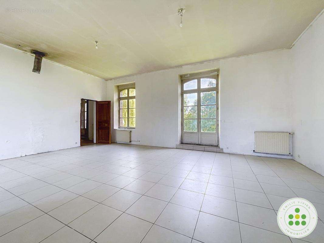 Maison à SAINT-ELIPH