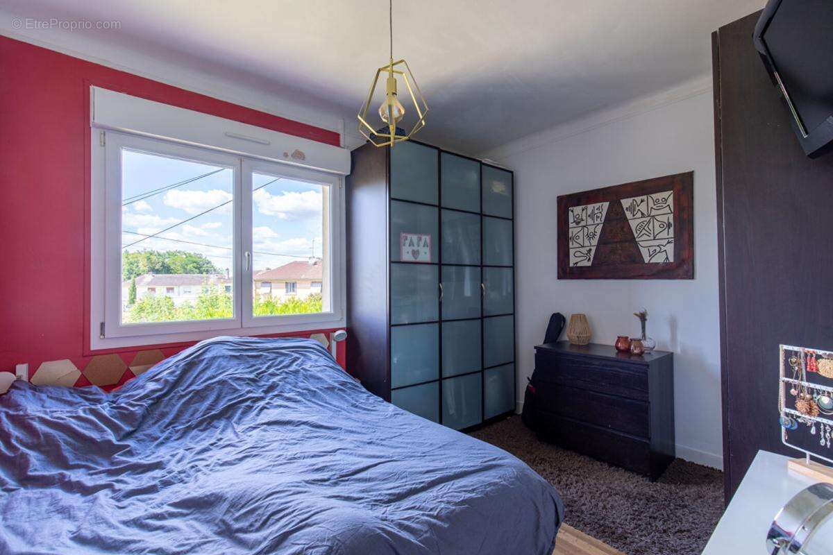 Maison à LES MUREAUX