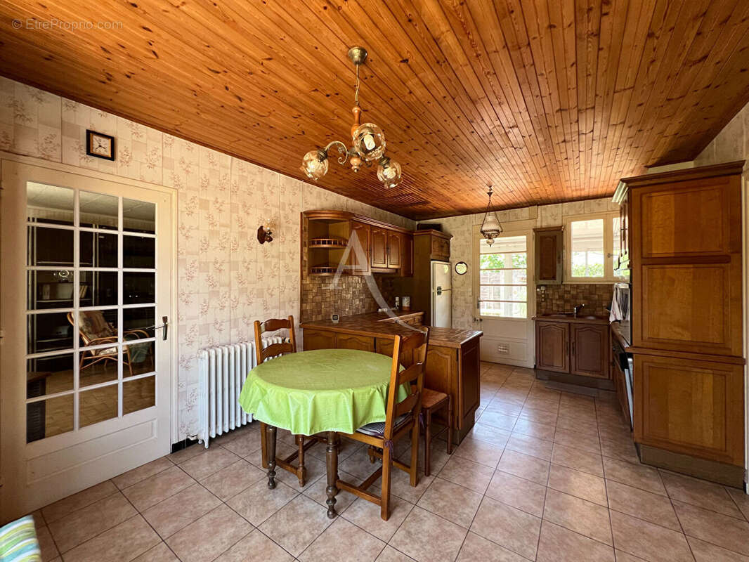Maison Saint Hilaire La Foret 5 pièce(s) 114 m2 - photo 3