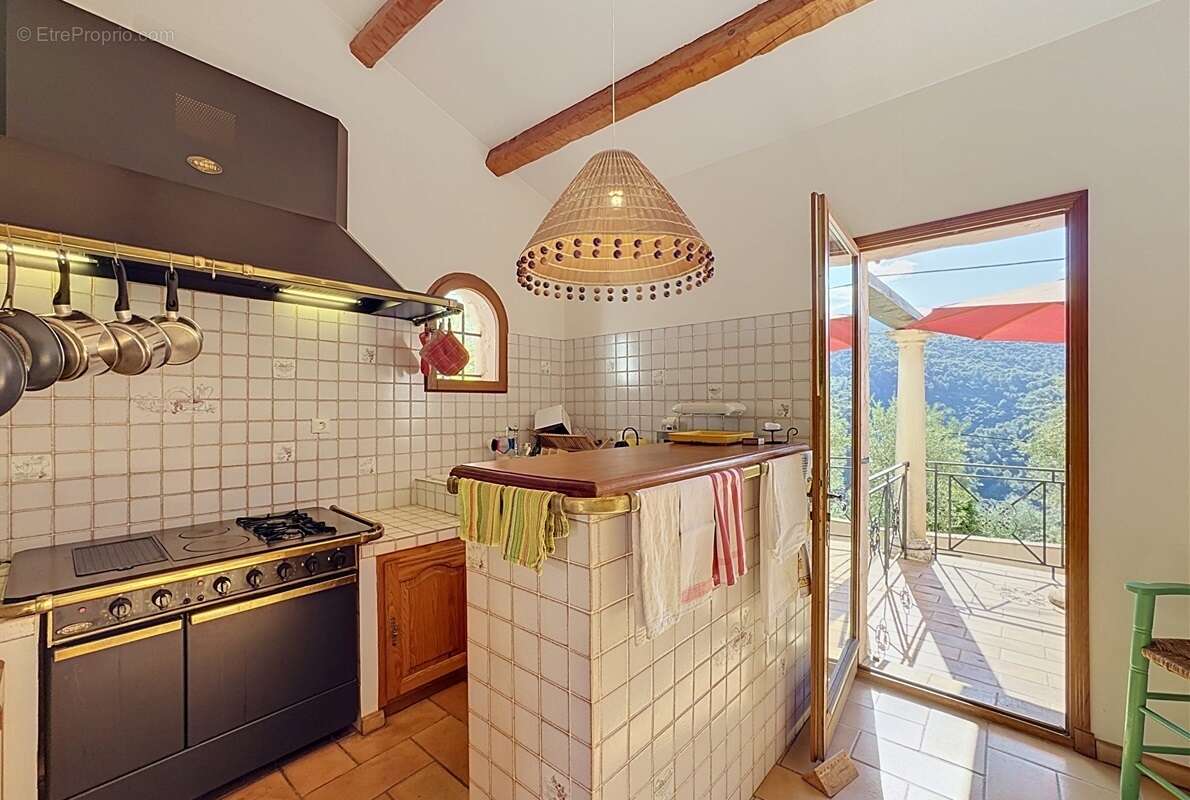 Maison 6 pieces - levens - 1456m² - 141 m² - photo 4
