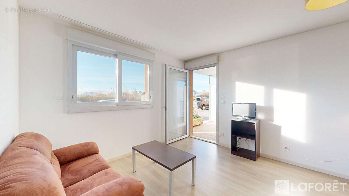 Appartement à YZEURE