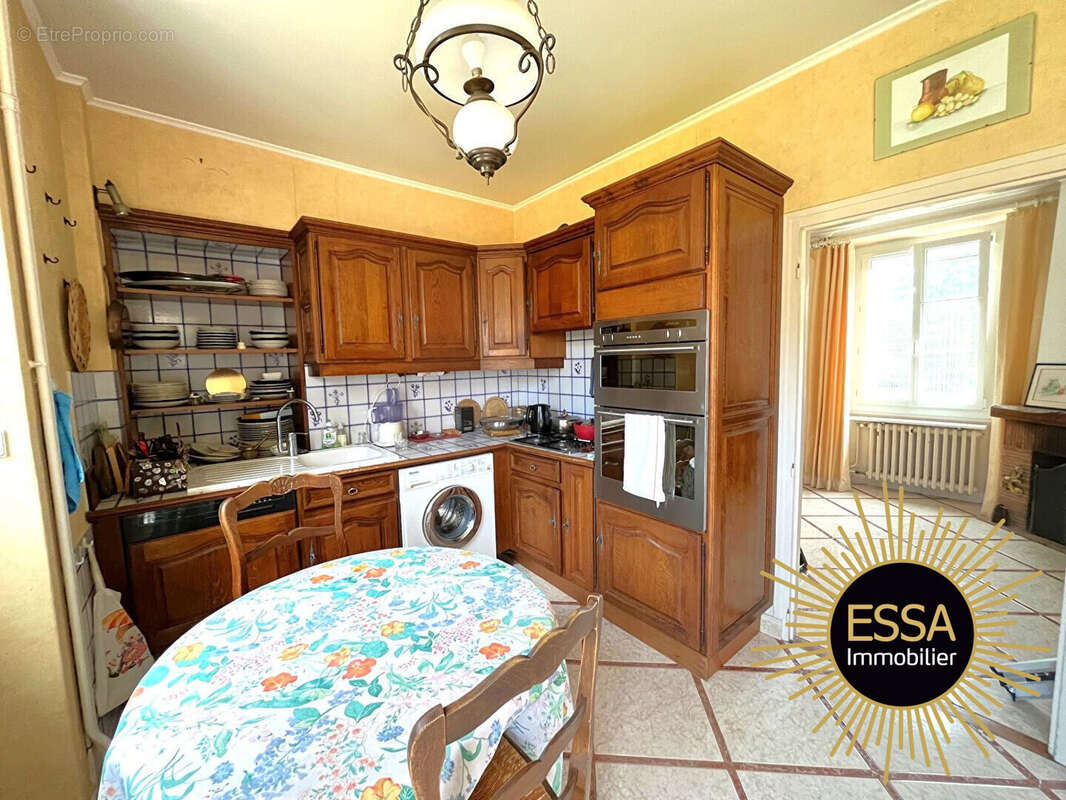 Maison à CRESPIERES