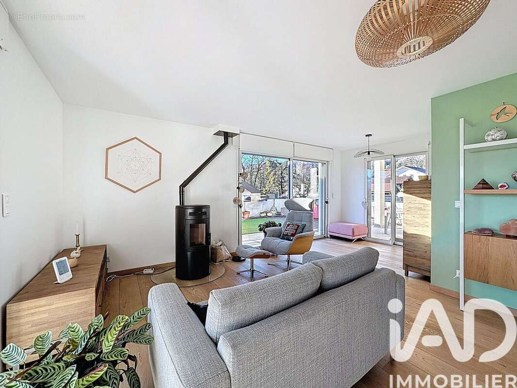 Photo 4 - Appartement à PERS-JUSSY