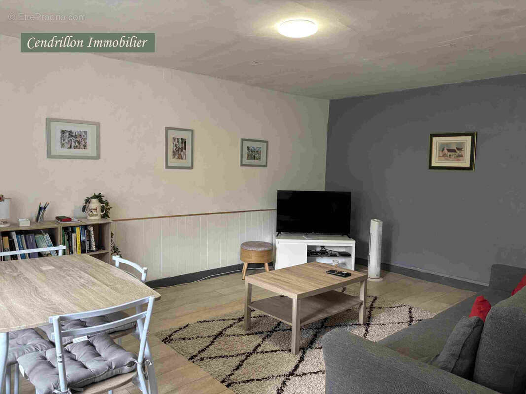 Maison de bourg en pierres, indépendante, 80m2 habitable de suite, avec cour et atelier. - photo 11