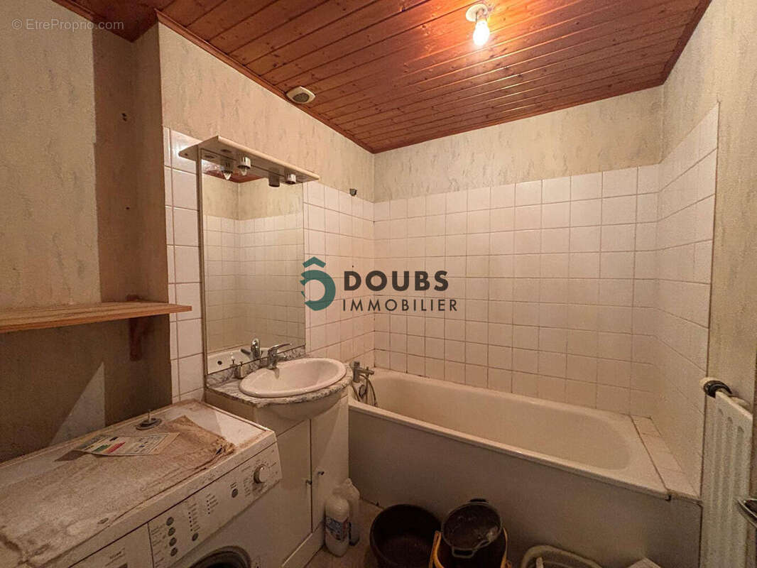 Appartement à VERCEL-VILLEDIEU-LE-CAMP