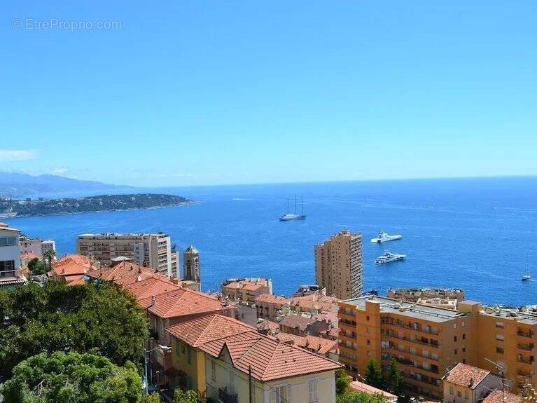 Appartement à BEAUSOLEIL