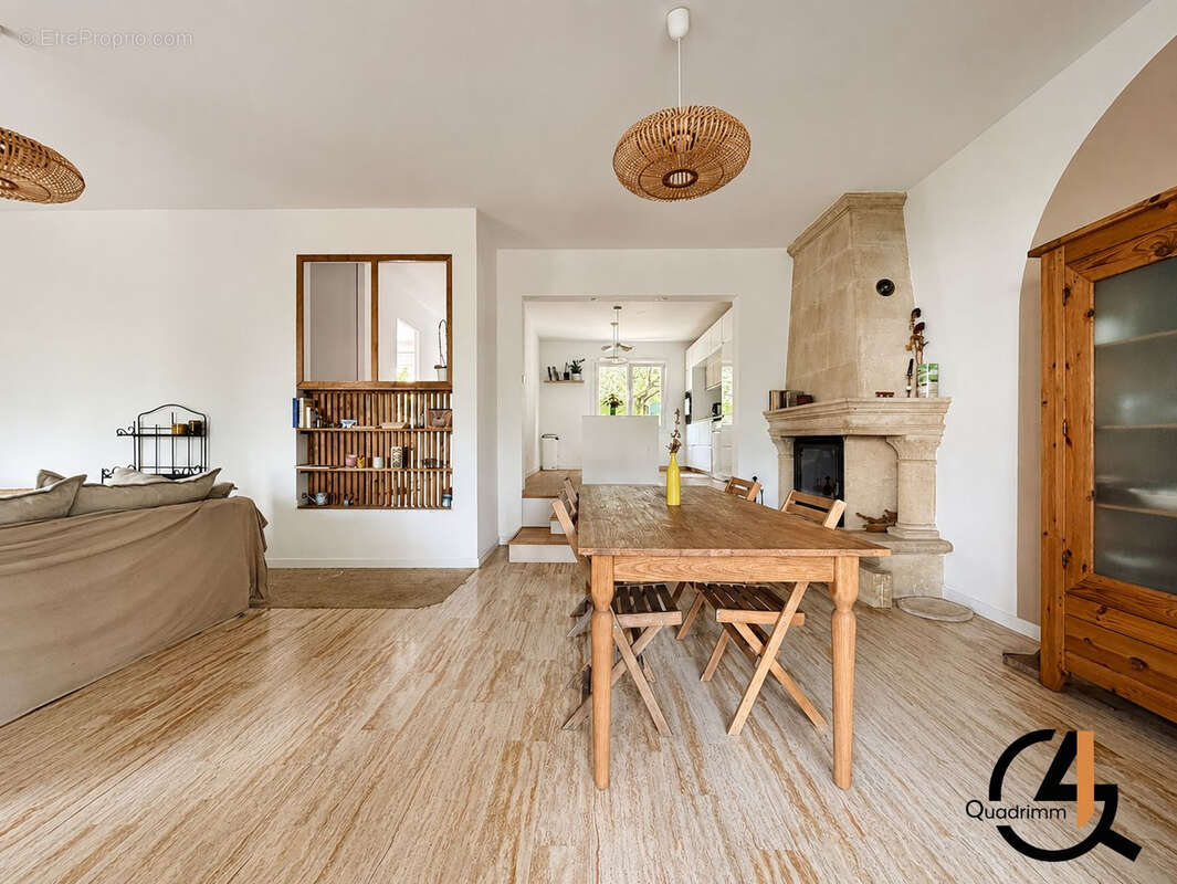 Maison T5 de plain-pied avec jardin, piscine et garage - Entre-Vignes - photo 2