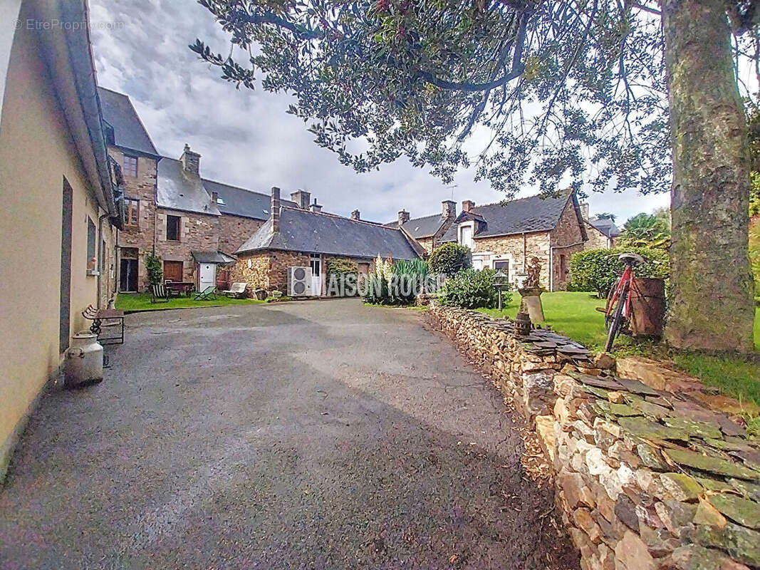 Rare sur le marché proprieté lanvollon  12 pièces + 1 gite t3 - photo 19