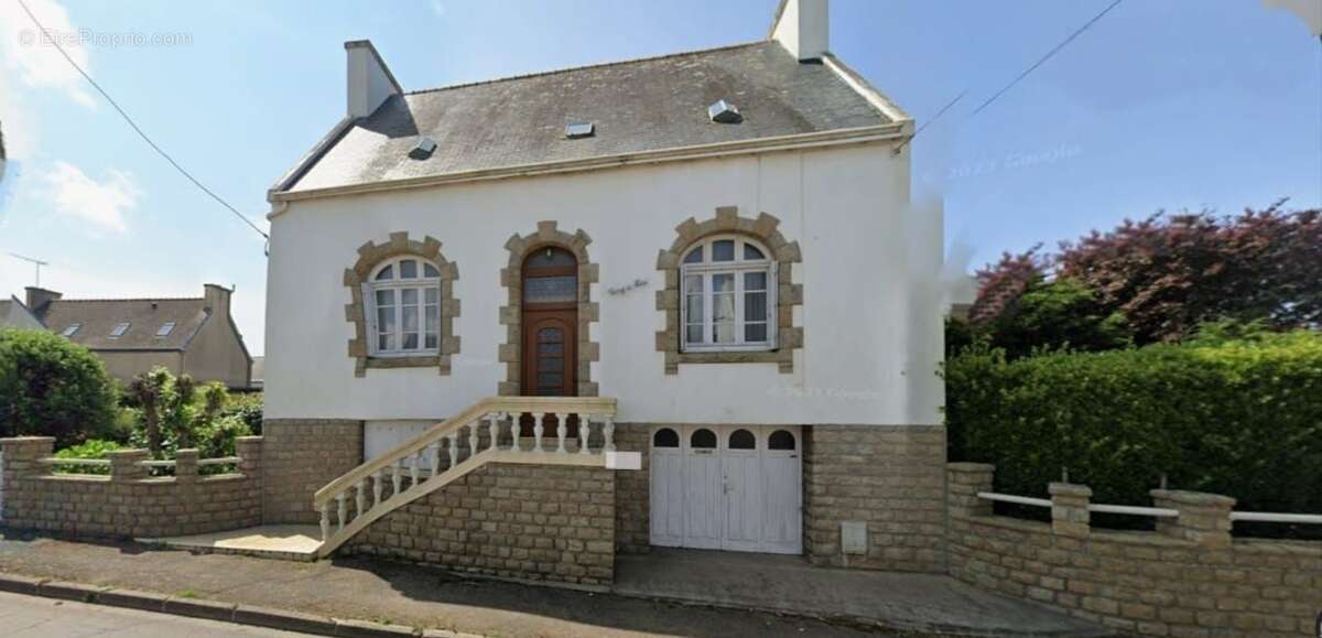 Maison à PLOUHINEC