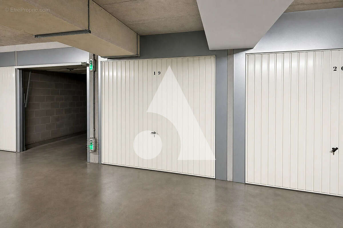 À vendre - Appartement T2 vendu loué avec garage -Résidence récente - Investissement locatif - photo 7