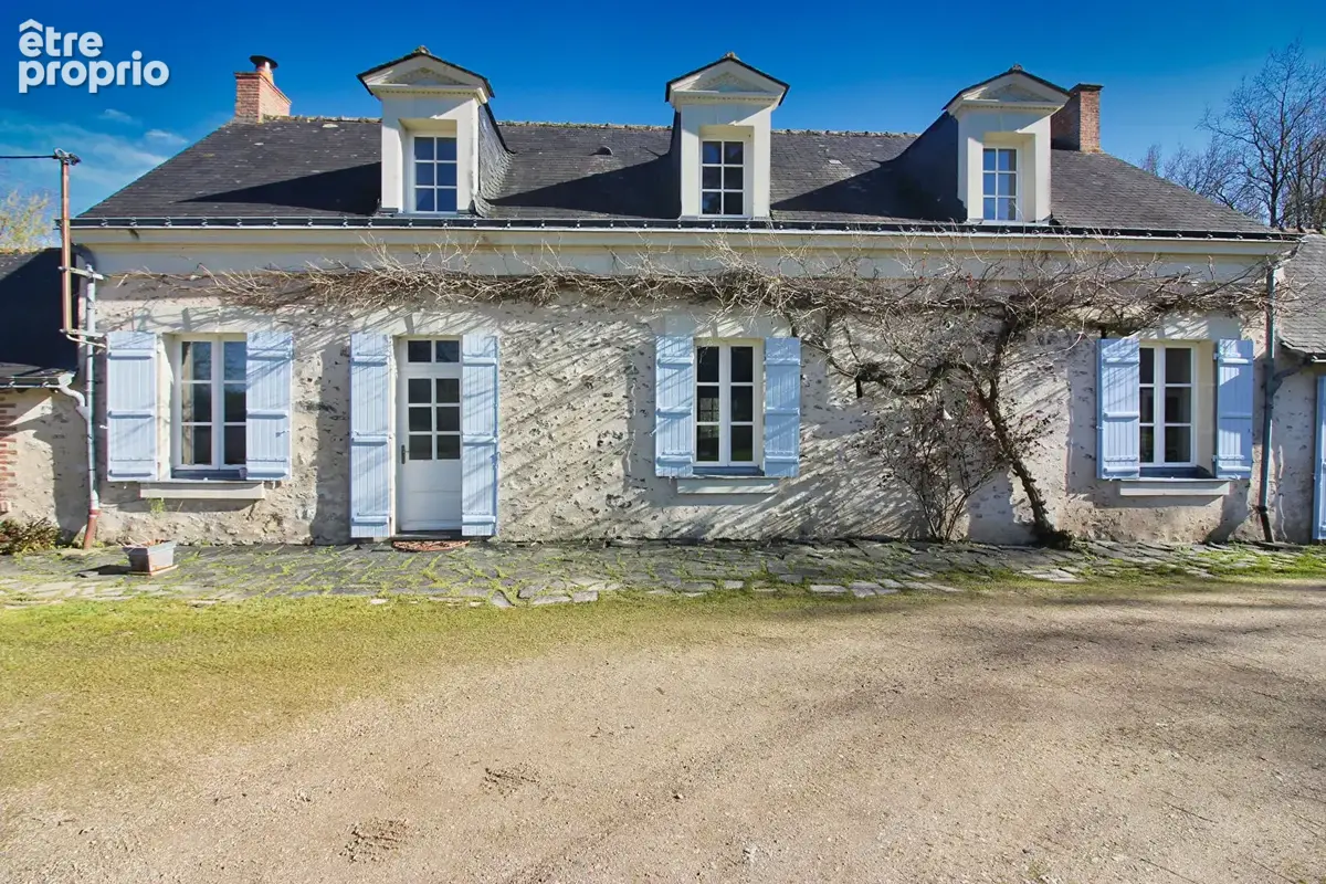 Photo Maison à Moze-Sur-Louet au prix de 548 000€