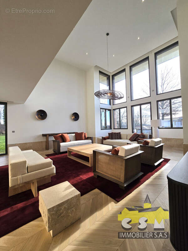 Maison à MAGNY-LE-HONGRE