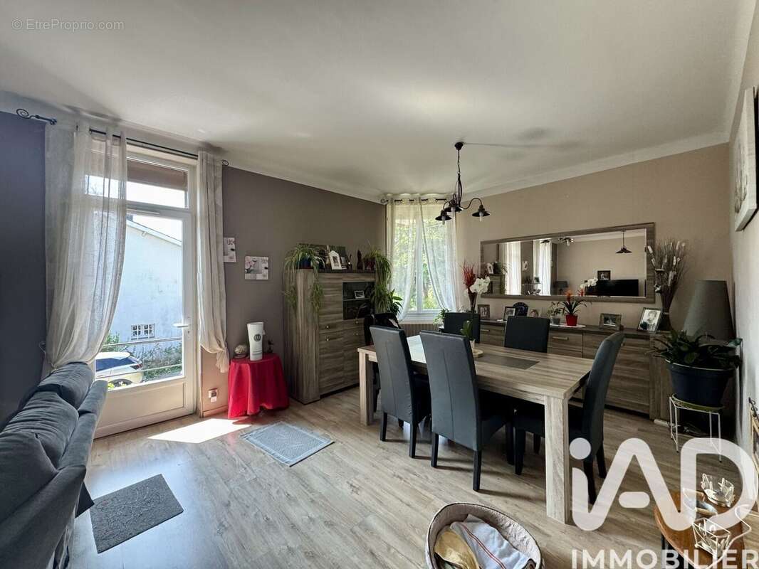 Photo 5 - Maison à LA COURONNE