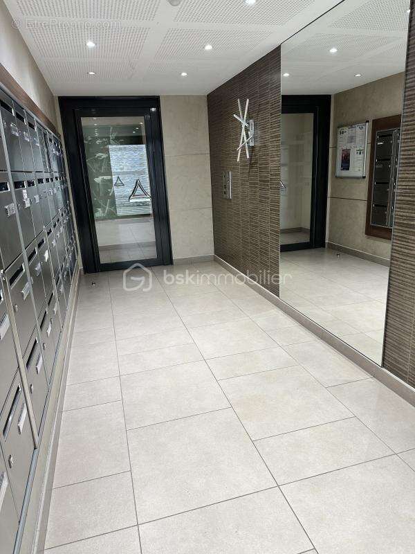 Appartement à MENNECY