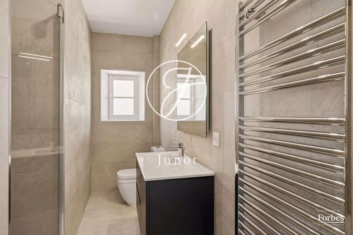 Appartement à VERSAILLES