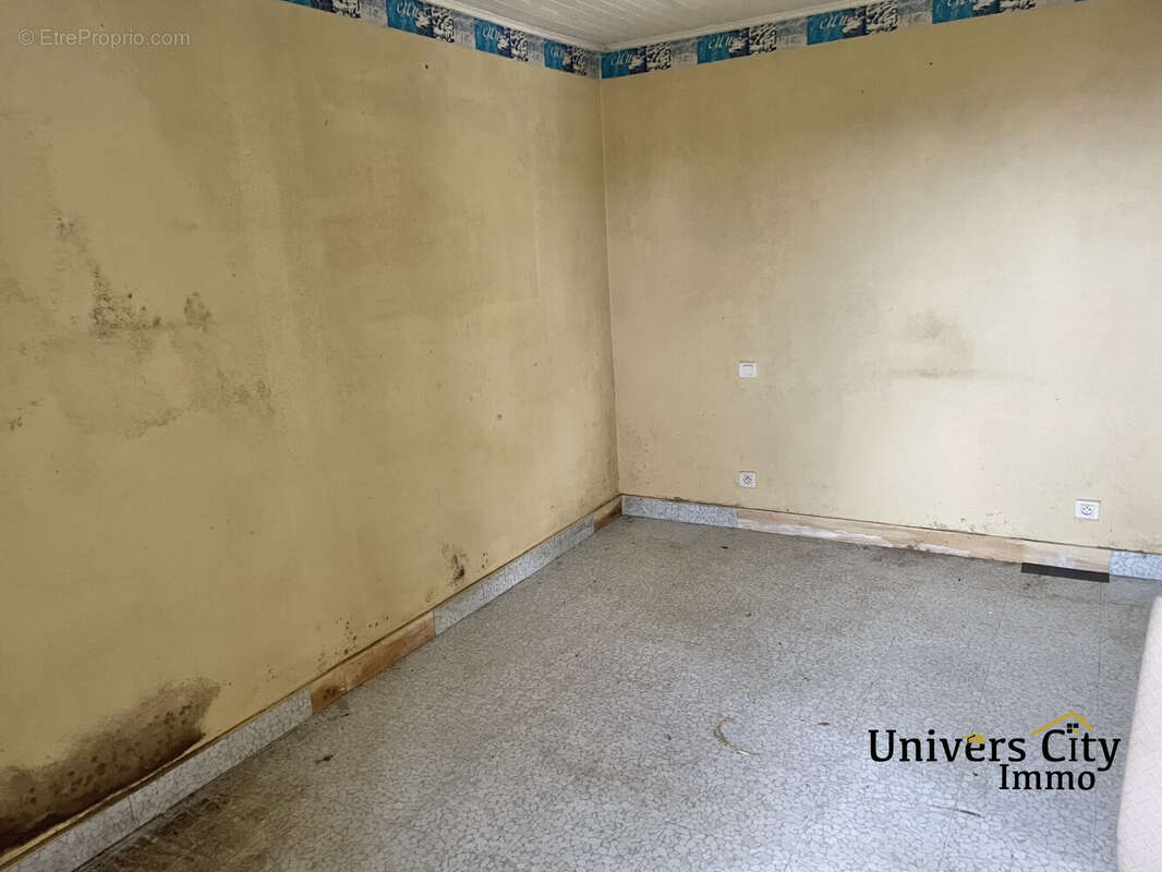 Maison à SAINT-COLOMBAN