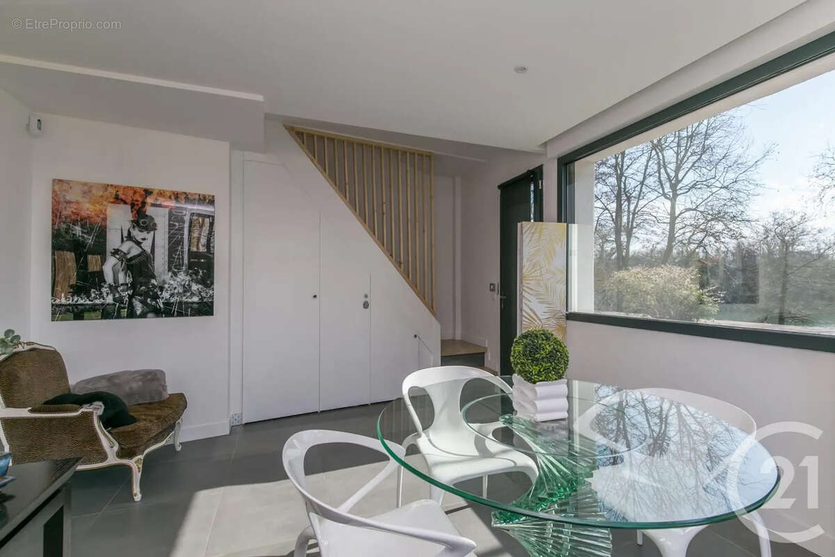 Maison à SAINT-MAUR-DES-FOSSES